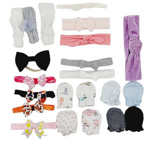LOT (22) Baby Headbands & Mittens Birthday Halloween Thanksgiving Bows